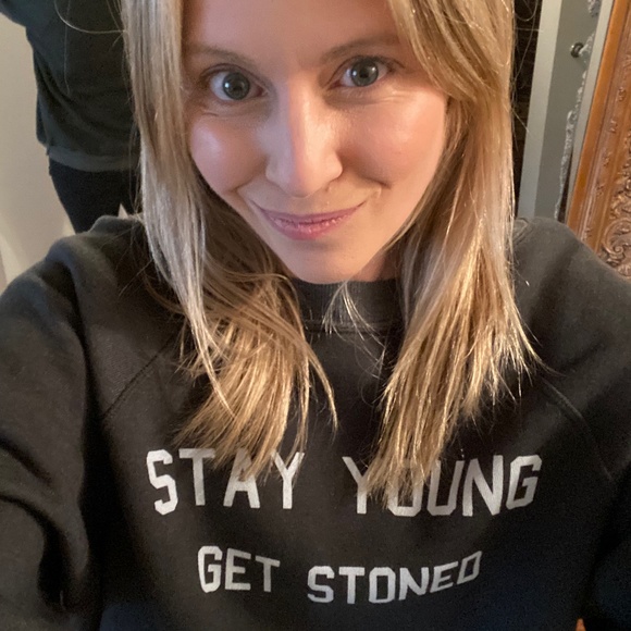 HTF Saturday School “Stay Young Get Stoned’” Graphic Print Sweatshirt Gray Sz S - Picture 9 of 15